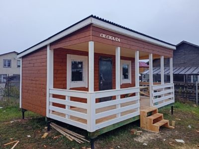 Домик бытовка  с верандой
